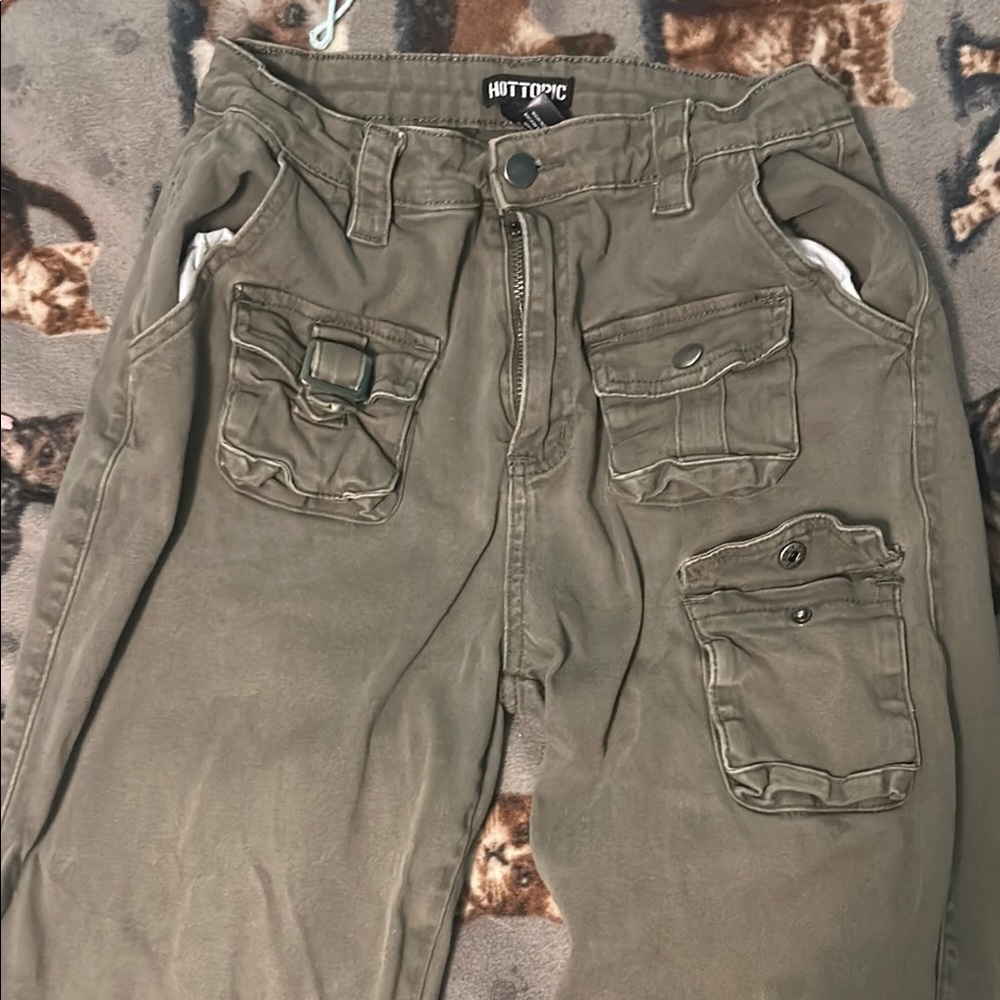 Hot Topic Khaki Cargo Pants